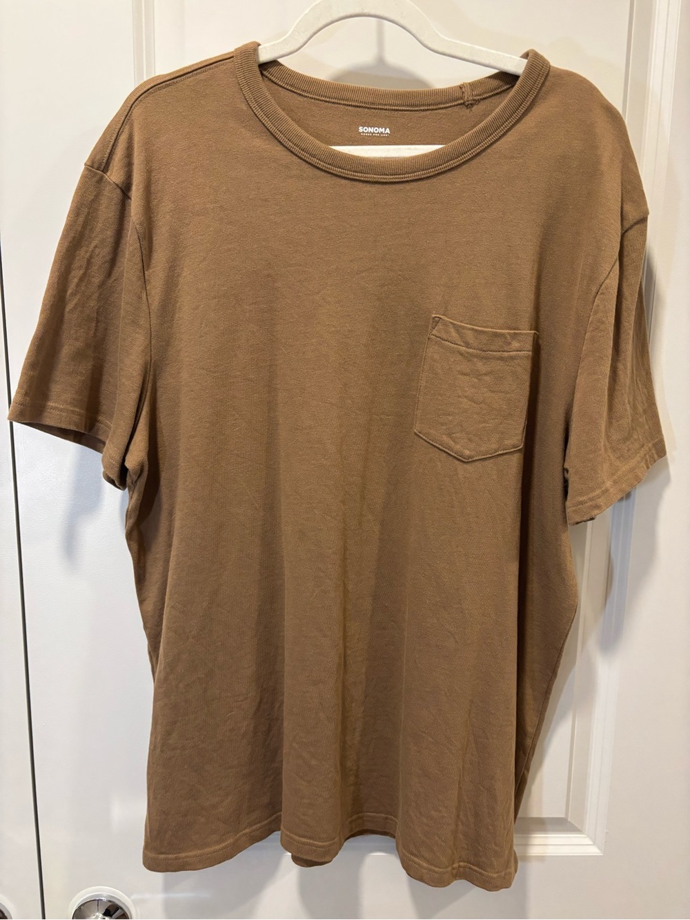 Sonoma Men's Short Sleeve Pocket Tee in Light Taupe
